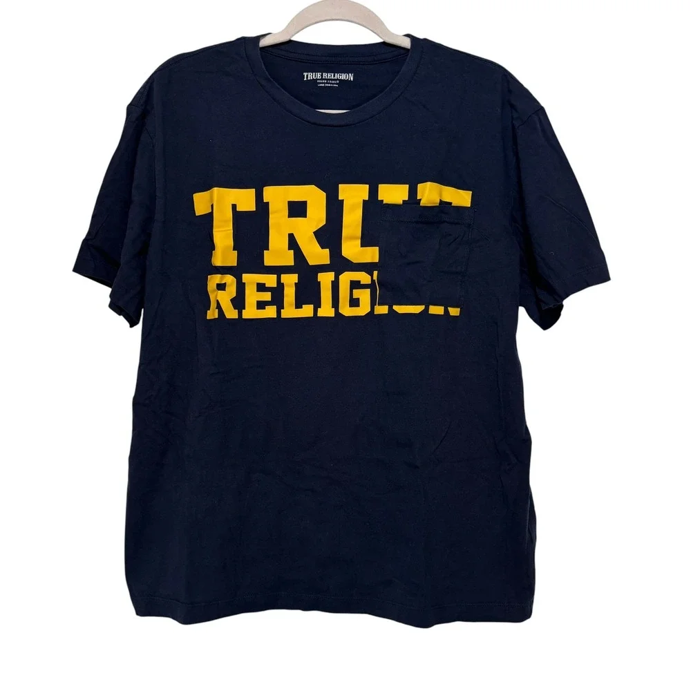 True Religion Mens Collegiate Pocket Tee Navy Blue Yellow Graphic Logo Shirt L